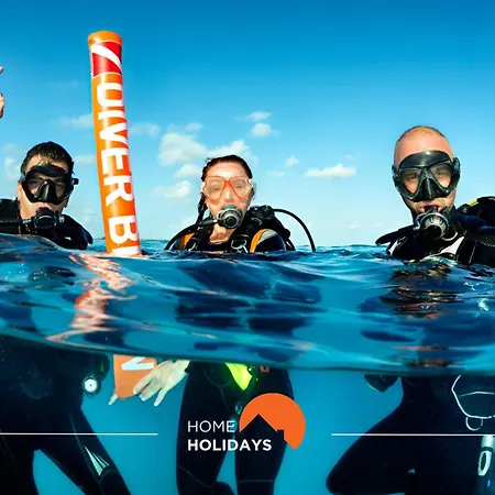 #290 Families Only - Choro Azul By Holidays *