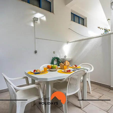 #290 Families Only - Choro Azul By Holidays *