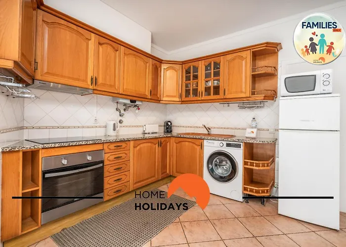 #290 Families Only - Choro Azul By Holidays *